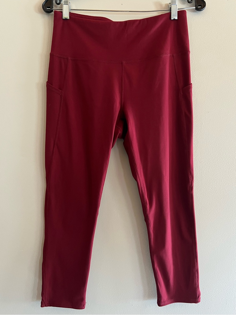 HEAD Women’s Red High Rise Capri Leggings Athletic Yoga Workout Pants Medium